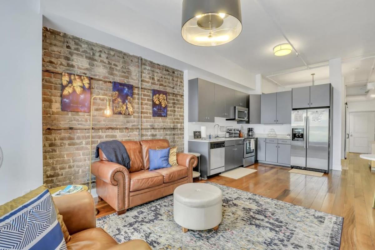 Lush Savannah Loft - Near Plant Riverside District Εξωτερικό φωτογραφία