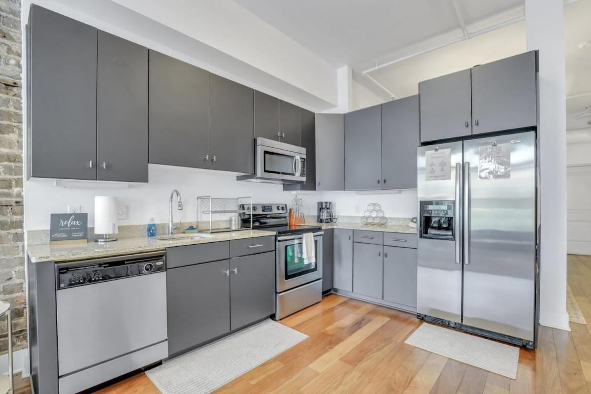 Lush Savannah Loft - Near Plant Riverside District Εξωτερικό φωτογραφία