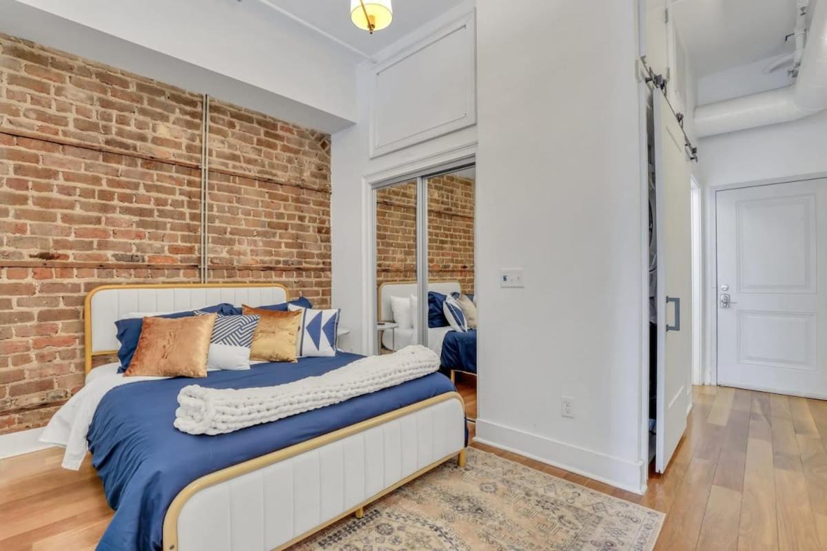 Lush Savannah Loft - Near Plant Riverside District Εξωτερικό φωτογραφία
