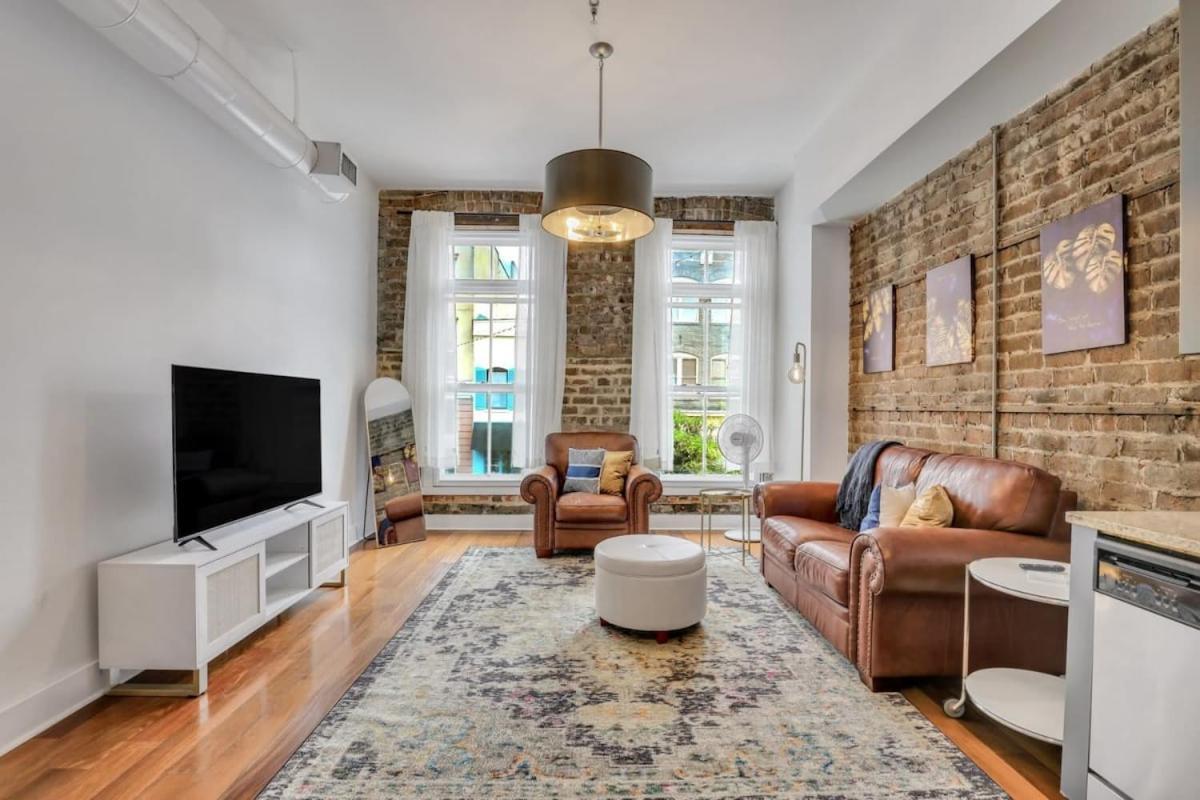Lush Savannah Loft - Near Plant Riverside District Εξωτερικό φωτογραφία