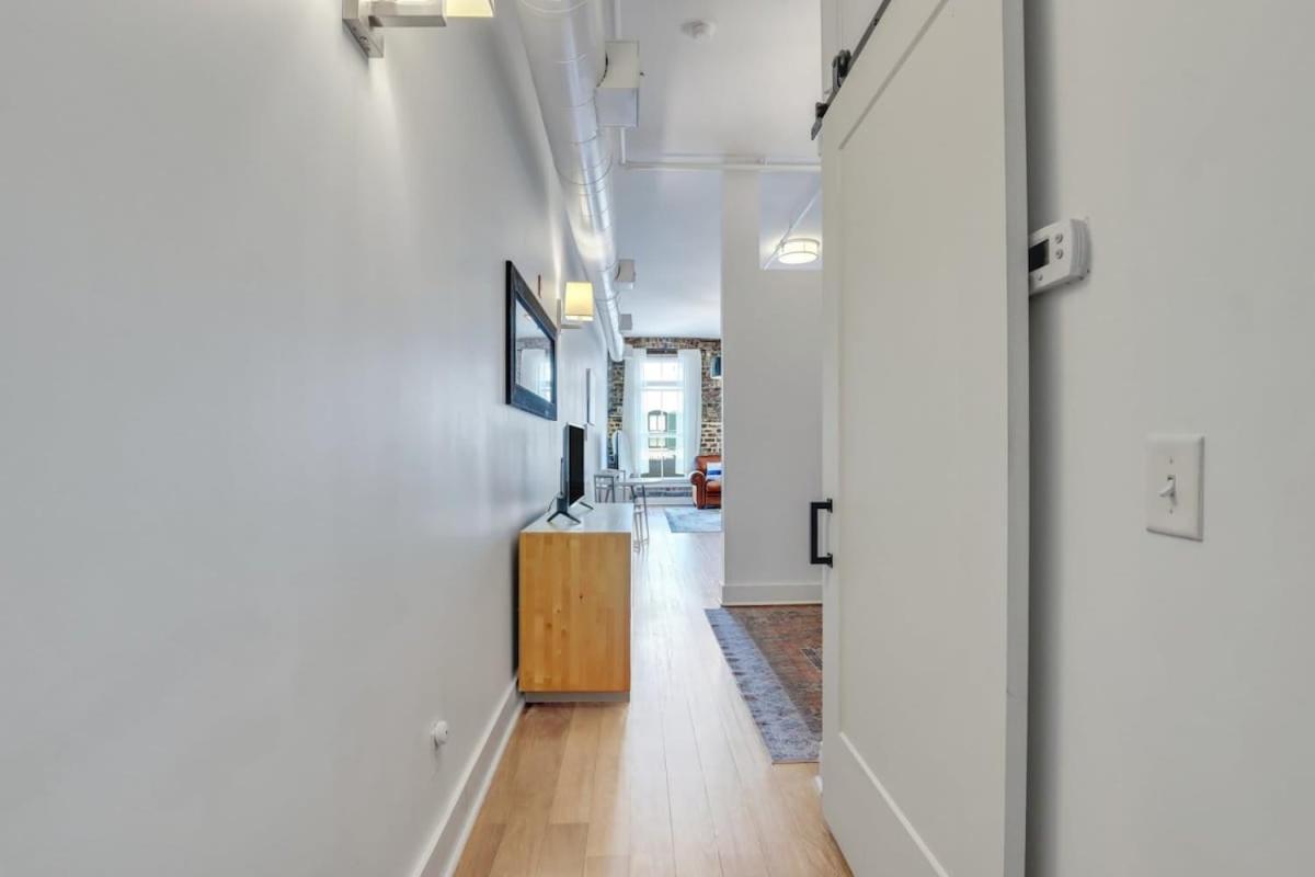 Lush Savannah Loft - Near Plant Riverside District Εξωτερικό φωτογραφία